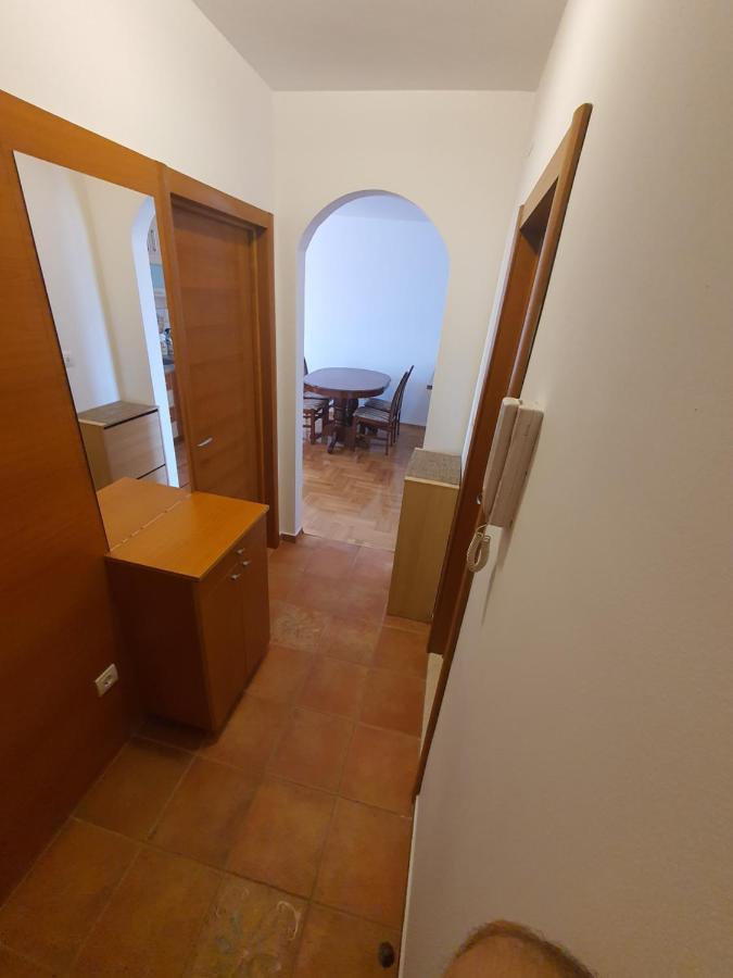 Oksana Apartment Podgorica Exterior photo